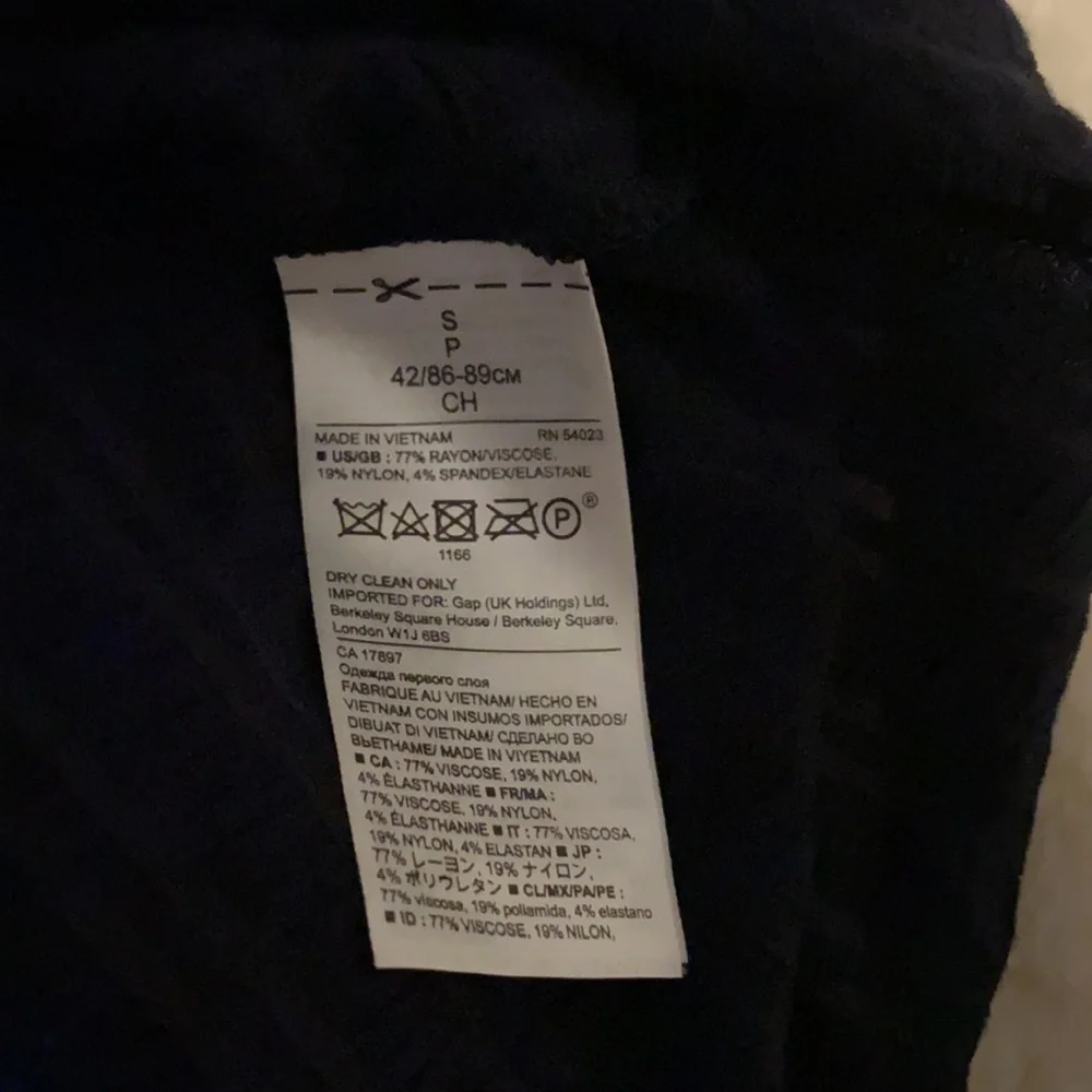 BANANA republic top - Picture 3 of 6